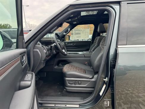 New 2026 Nissan Armada Platinum Reserve image 11