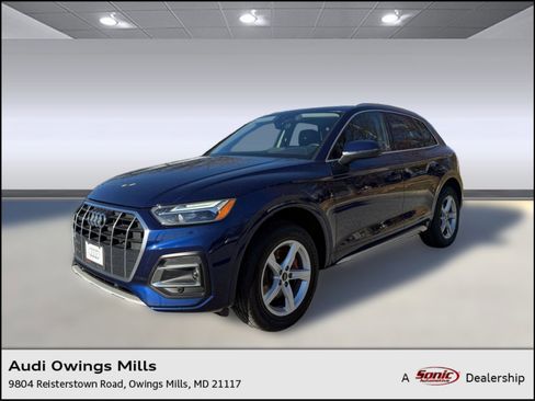 Used 2021 Audi Q5 Premium w/ Convenience Package image 1