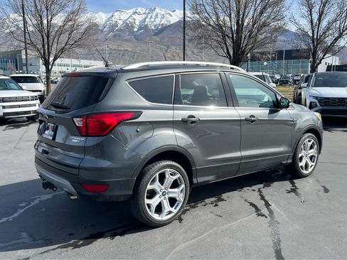 Used 2019 Ford Escape Titanium image 7