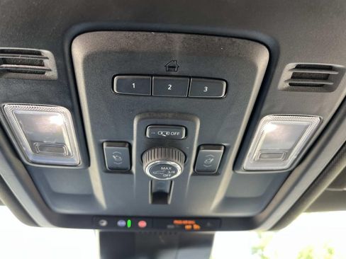 Used 2024 GMC Yukon Denali AWD/4WD image 14
