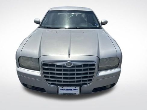 Used 2006 Chrysler 300 Touring RWD image 8