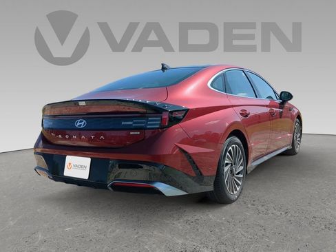 New 2025 Hyundai Sonata Limited image 25