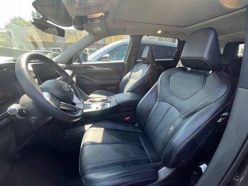 Used 2023 INFINITI QX60 Luxe w/ Cargo Package FWD image 6