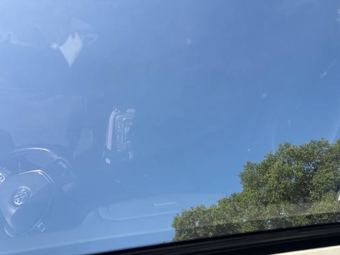 Used 2017 Volkswagen Jetta SE image 11