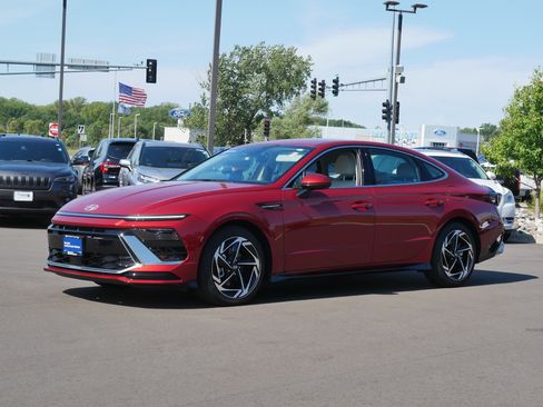 Certified 2026 Hyundai Sonata SEL AWD/4WD image 2