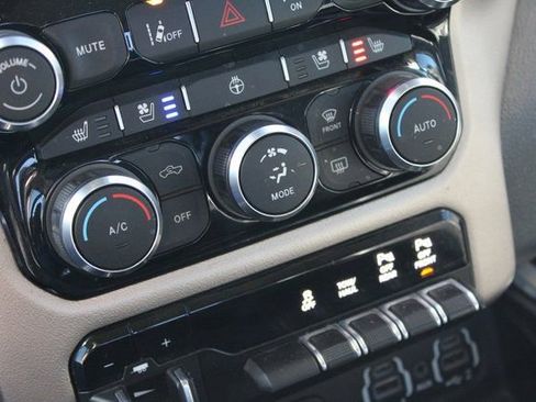 Used 2019 RAM 1500 Laramie image 24