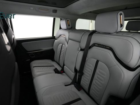 Used 2024 Rivian R1S Adventure image 24