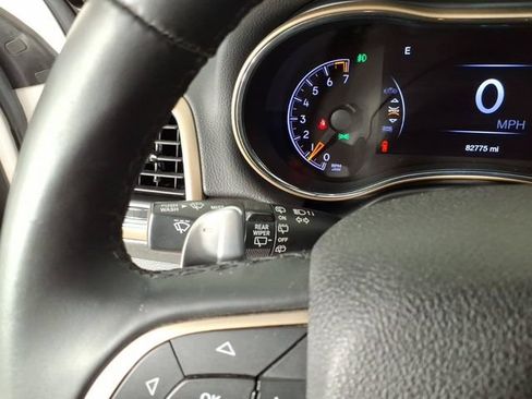 Used 2016 Jeep Grand Cherokee Laredo AWD/4WD image 19