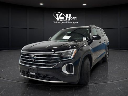 Used 2025 Volkswagen Atlas SE AWD/4WD image 3
