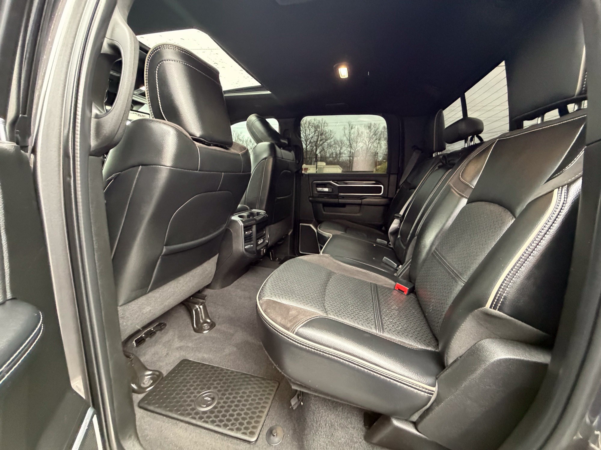 Used 2022 RAM 3500 Laramie AWD/4WD image 18