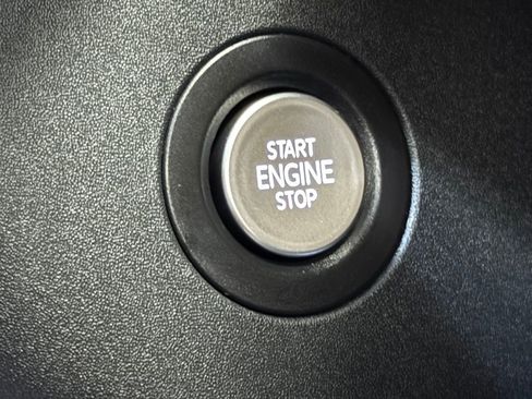 New 2025 Volkswagen ID. Buzz Pro S image 11