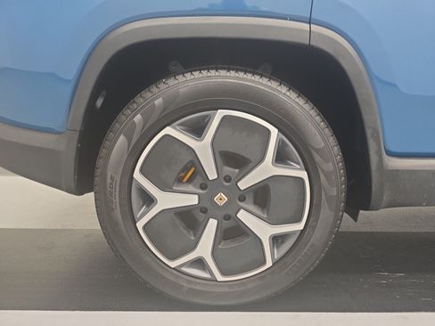 Used 2023 Rivian R1S Adventure AWD/4WD image 12