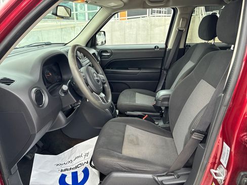 Used 2016 Jeep Patriot Sport w/ Power Value Group FWD image 12