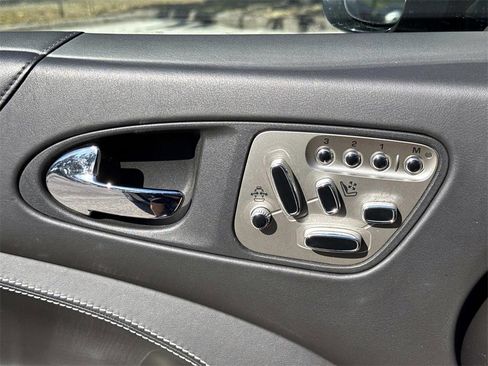 Used 2010 Jaguar XK Base image 16