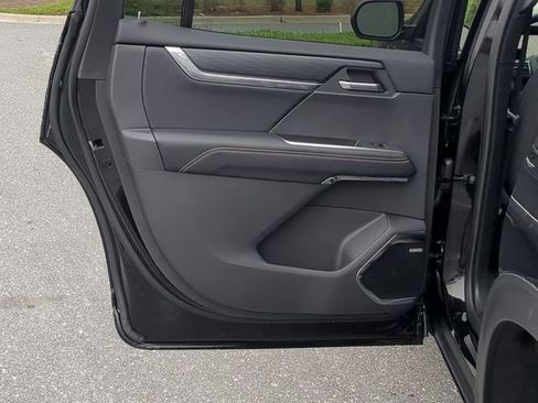 New 2026 GMC Acadia Elevation image 30