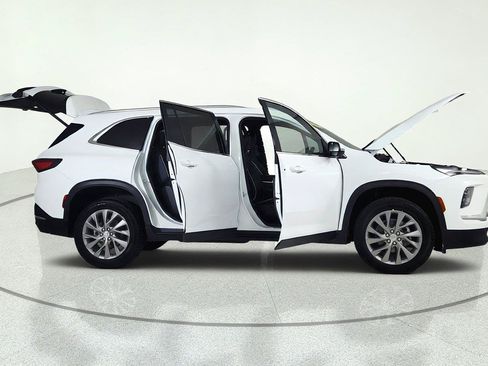 Used 2026 Buick Enclave Preferred AWD/4WD image 15