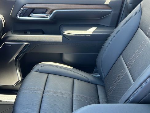 New 2026 Chevrolet Silverado 3500 High Country w/ High Country Premium Package AWD/4WD image 23