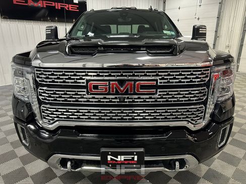 Used 2021 GMC Sierra 3500 Denali w/ Denali Ultimate Package image 4