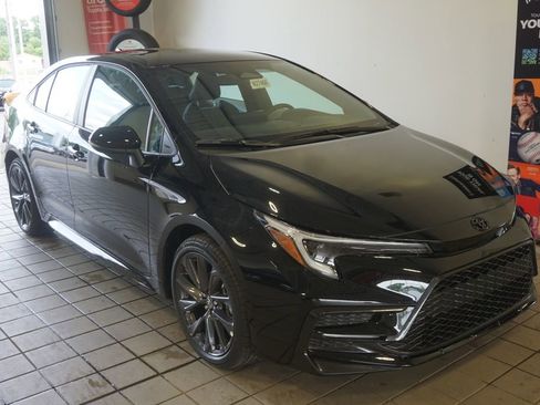 New 2026 Toyota Corolla SE FWD image 2