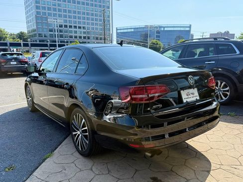 Used 2016 Volkswagen Jetta Sport FWD image 5