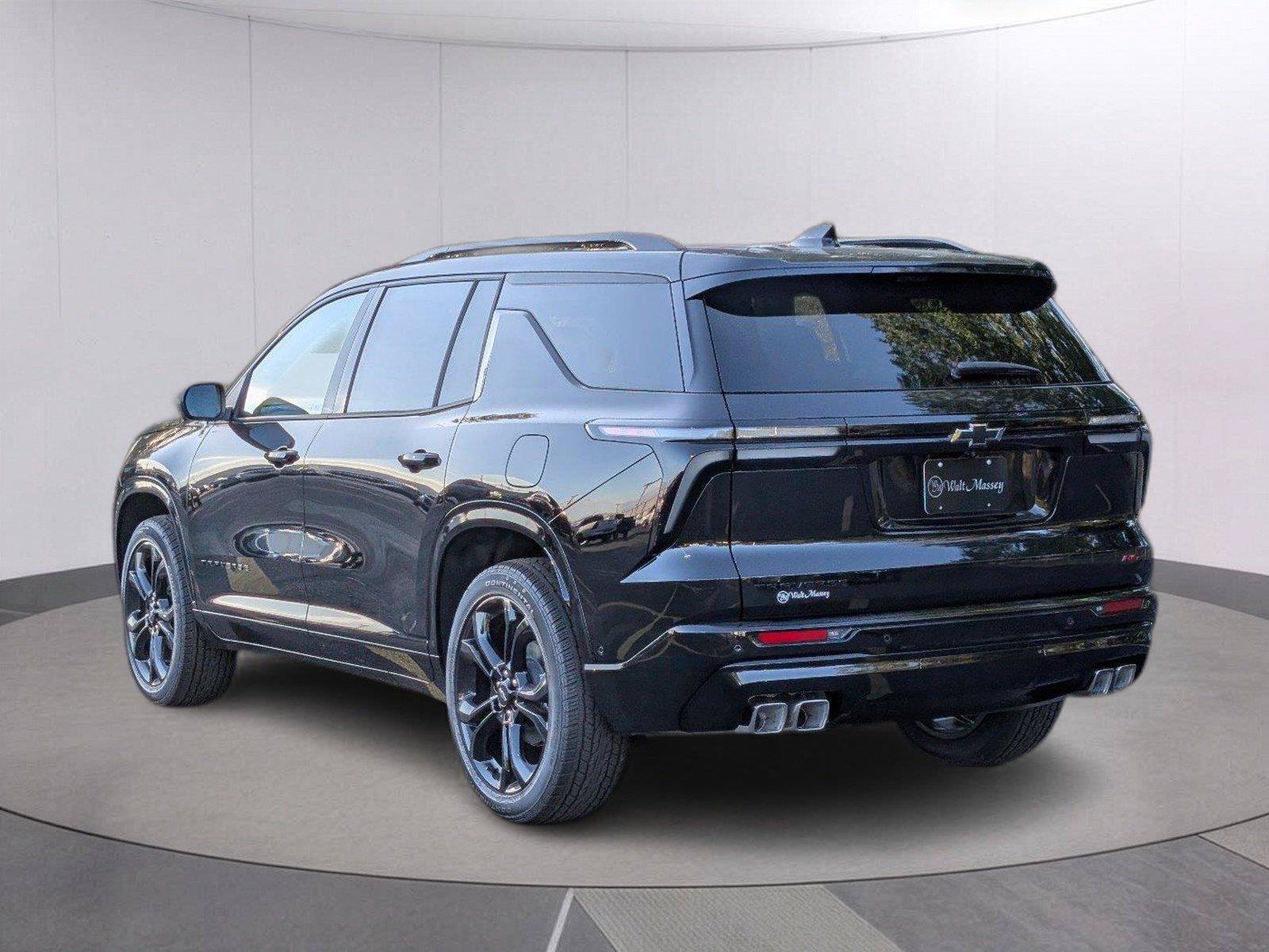 New 2027 Chevrolet Traverse RS FWD image 3