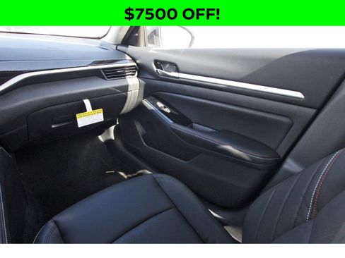 New 2025 Nissan Altima 2.5 SR w/ SR Premium Package image 16