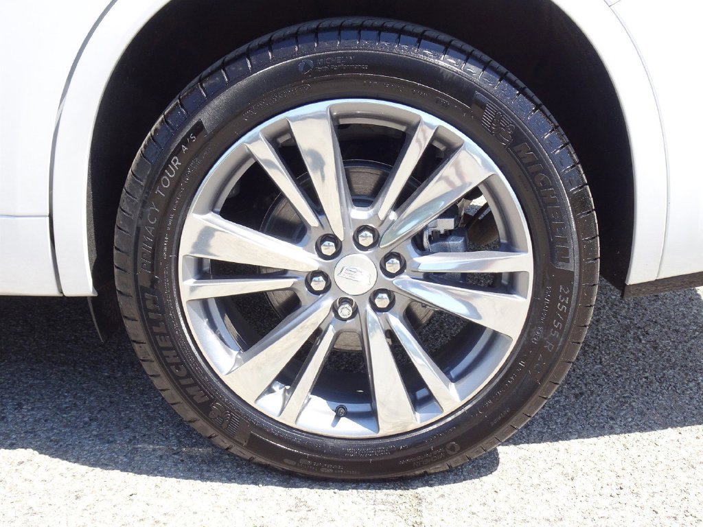 Certified 2025 Cadillac XT6 Premium Luxury w/ LPO, Floor Liner Package AWD/4WD image 23