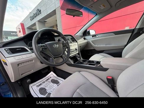 Used 2017 Hyundai Sonata SE image 18