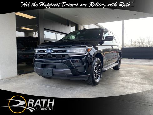 Used 2024 Ford Expedition XLT image 4