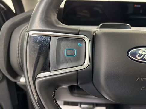 Used 2025 Ford Expedition Platinum AWD/4WD image 17