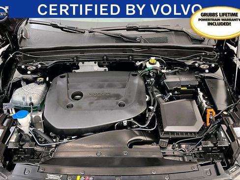 Certified 2025 Volvo XC40 B5 Plus image 13