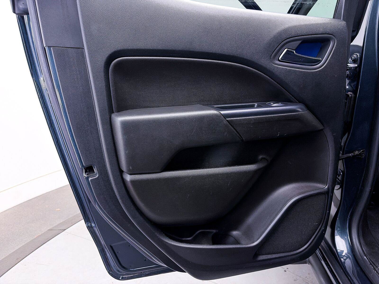 Used 2020 Chevrolet Colorado LT AWD/4WD image 33