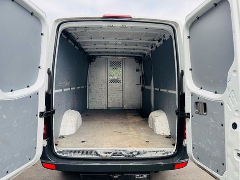 Used 2017 Mercedes-Benz Sprinter 2500 image 36