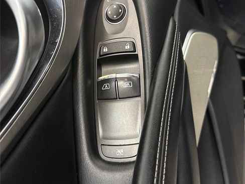 Used 2018 INFINITI Q60 3.0t Luxe AWD/4WD image 38