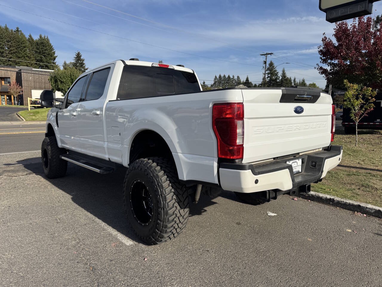 Used 2020 Ford F250 Lariat w/ Lariat Value Package AWD/4WD image 3