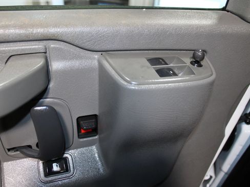 Used 2021 Chevrolet Express 2500 Extended w/ Driver Convenience Package RWD image 20
