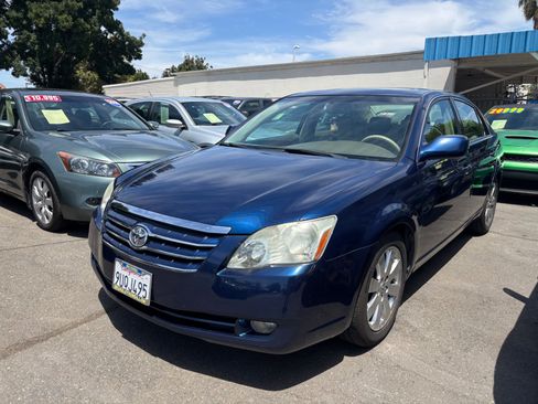 Used 2006 Toyota Avalon XLS FWD image 1