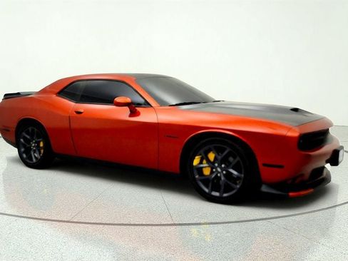 Used 2021 Dodge Challenger R/T w/ Blacktop Package RWD image 3