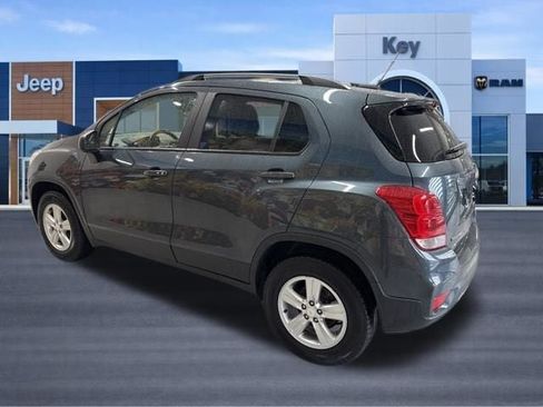 Used 2022 Chevrolet Trax LT w/ Driver Confidence Package AWD/4WD image 4