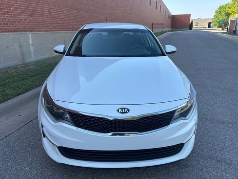 Used 2018 Kia Optima LX w/ 17" Alloy Wheels Package FWD image 5