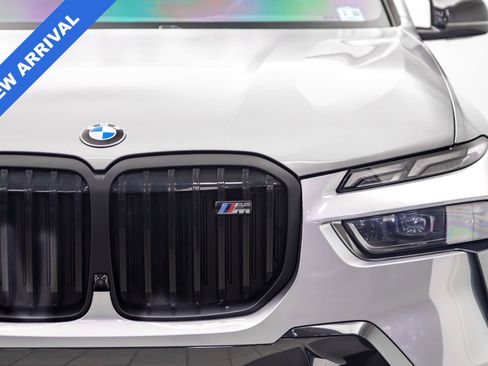 Used 2025 BMW X7 M60i w/ Executive Package image 10