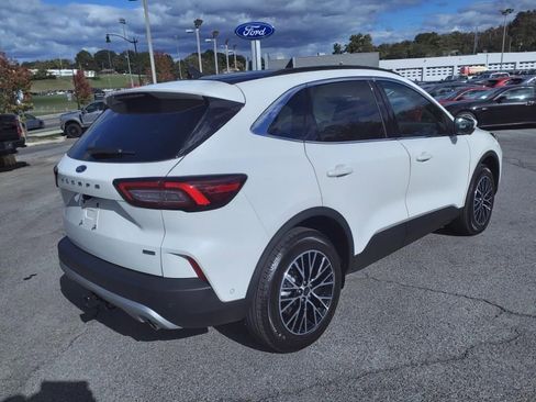 New 2024 Ford Escape SE w/ PHEV Premium Package image 5