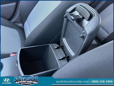 Certified 2021 Hyundai Kona SEL AWD/4WD image 32
