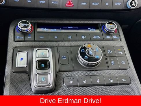 Used 2023 Hyundai Palisade Limited AWD/4WD image 19