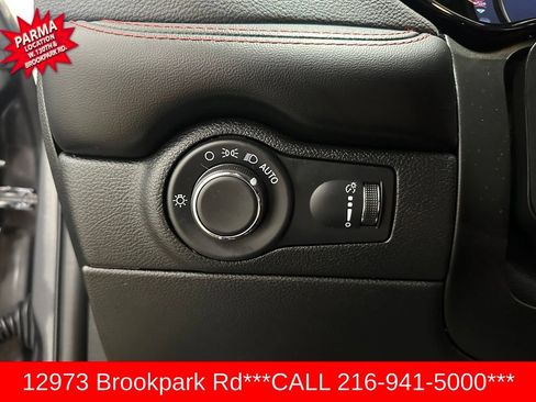 Used 2023 Dodge Durango R/T w/ Blacktop Package AWD/4WD image 10