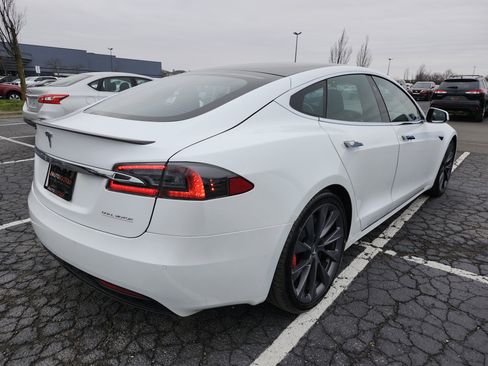 Used 2019 Tesla Model S Performance AWD/4WD image 18