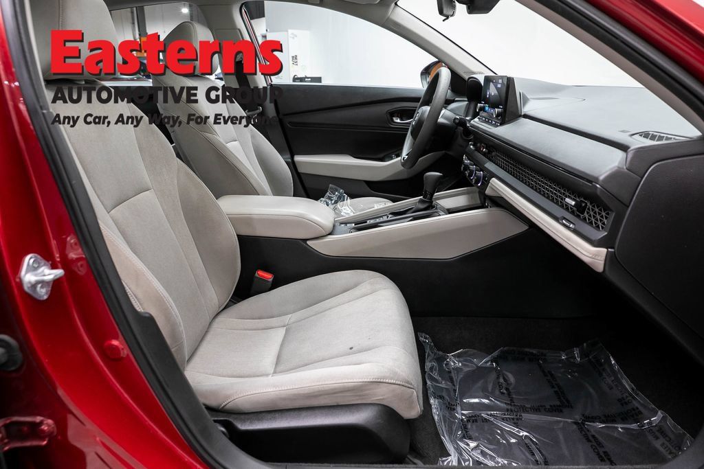 Used 2024 Honda Accord EX image 25