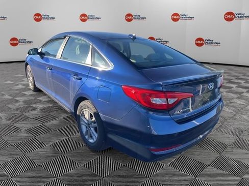 Used 2015 Hyundai Sonata SE w/ Option Group 09 FWD image 2