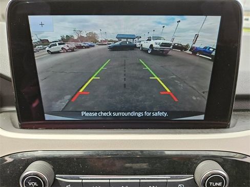 Used 2021 Ford Escape SE image 22