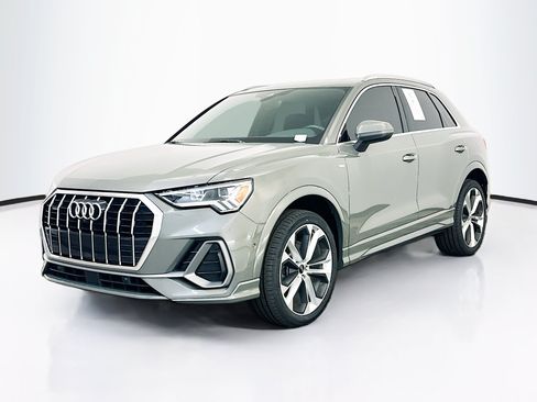 Used 2021 Audi Q3 2.0T Premium Plus w/ Premium Plus Package AWD/4WD image 3